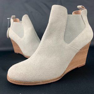 CASLON Willa Oatmeal Gray Suede Chelsea Wedge Booties‎ NWOB